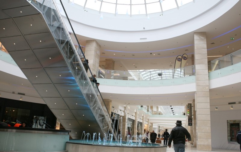 Tavanul unui mall din Timişoara s-a prăbuşit 