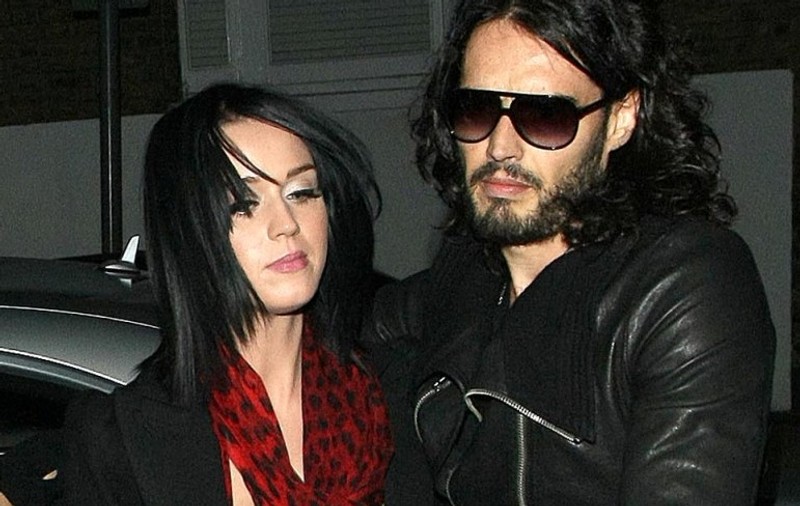Russell Brand: "De Crăciun voi merge la biserică şi mă voi biciui"