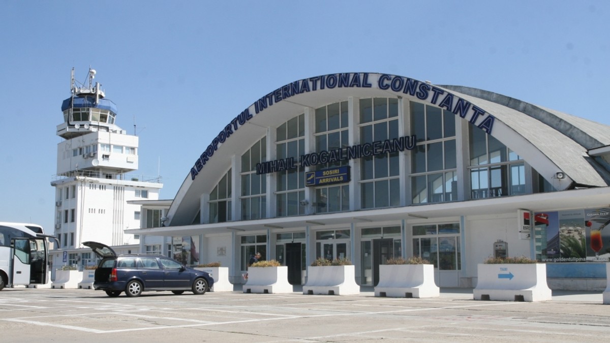 Aeroportul Mihail Kogălniceanu va fi legat de Constanța printr-o cursă specială de autobuz