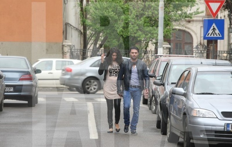 Pepe A SĂRIT GARDUL ca să se însoare cu Raluca. S-au căsătorit la Primărie până la urmă!