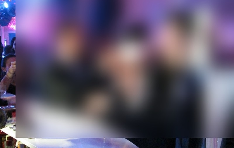 NUNTA BIANCA DRĂGUŞANU | Legat la ochi, cu BĂUTURA SUB NAS! Uite ce DEZMĂŢ A FĂCUT VICTOR SLAV LA NUNTA LUI! FOTO