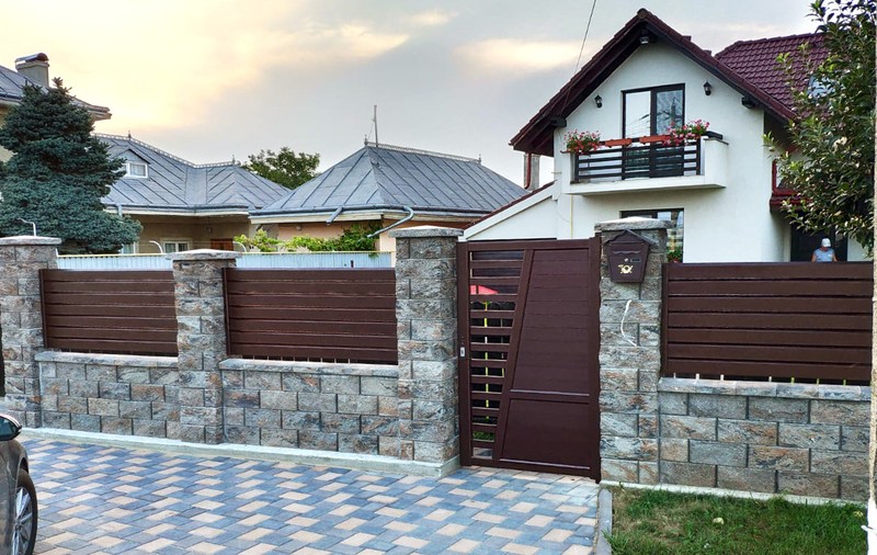 Cumperi o casă sau o construiești? Ce trebuie să știi înainte de a decide
