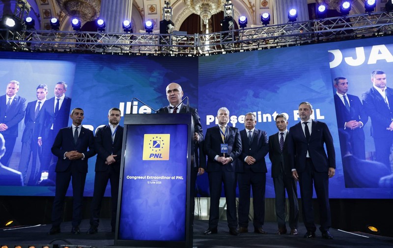 Cum a fost fentată filiala lui Emil Boc de „cooperativele” din PNL. Liberalii de la Cluj n-au primit nimic la congres