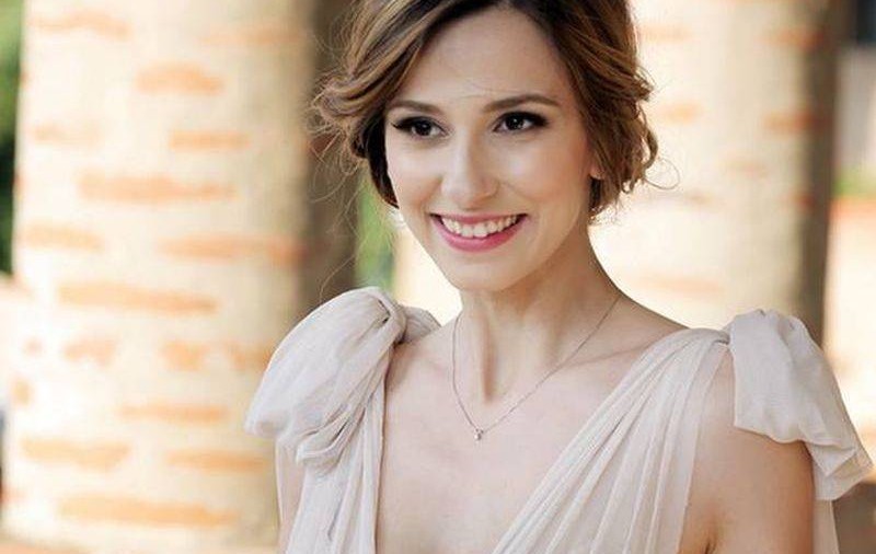 Dana Rogoz, ÎN LACRIMI de fericire, pentru că tocmai a aflat! ”Primim sugestii de nume de băiat”, spune vedeta