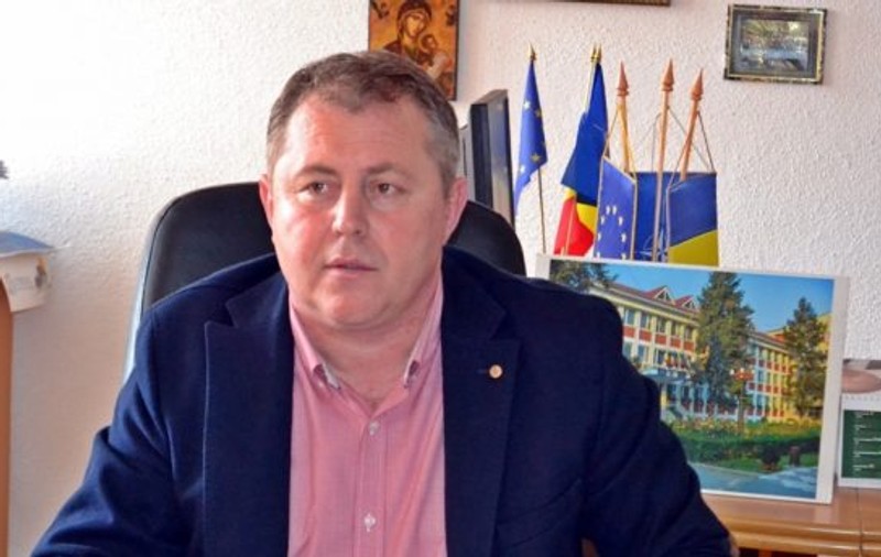 VIDEO | Primarul din Balș, acuzat că a lovit și înjurat un tânăr. Edilul Mădălin Teodorescu: „Hai, marș!”