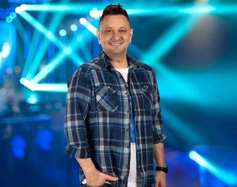 Cine e noul prezentator al emisiunii „Hai că poți!” de la Kanal D. „Mi se făcuse dor de televiziune”, recunoaște celebrul actor