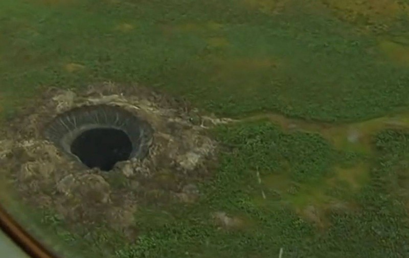 Misterul craterelor din Siberia a fost elucidat! Care este explicaţia specialiştilor