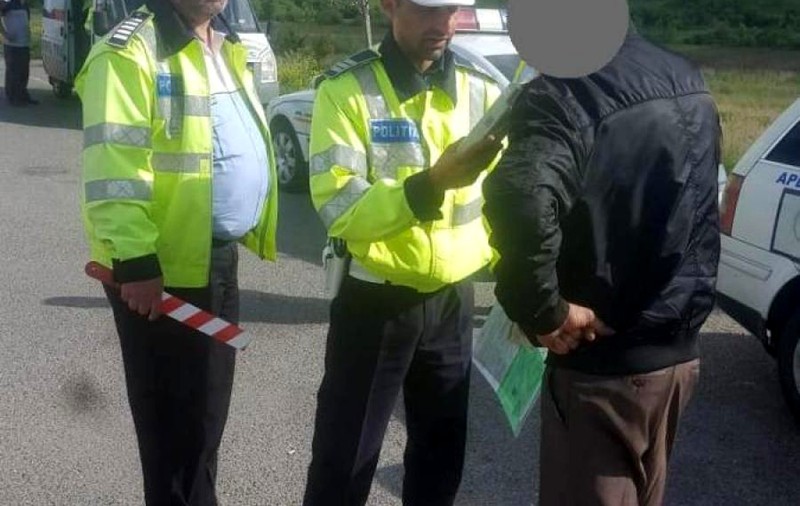 Șofer care transporta copii în excursie, sub influența alcoolului. Măsurile polițiștilor din Cluj