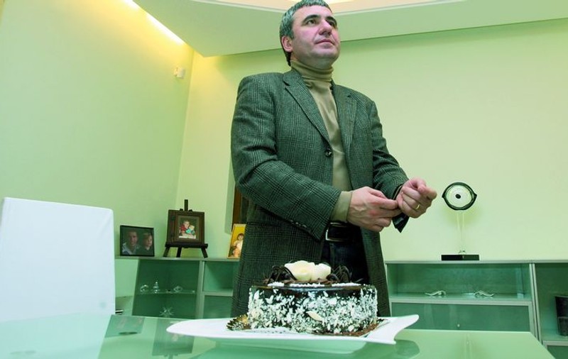 Hagi a recrutat juniori