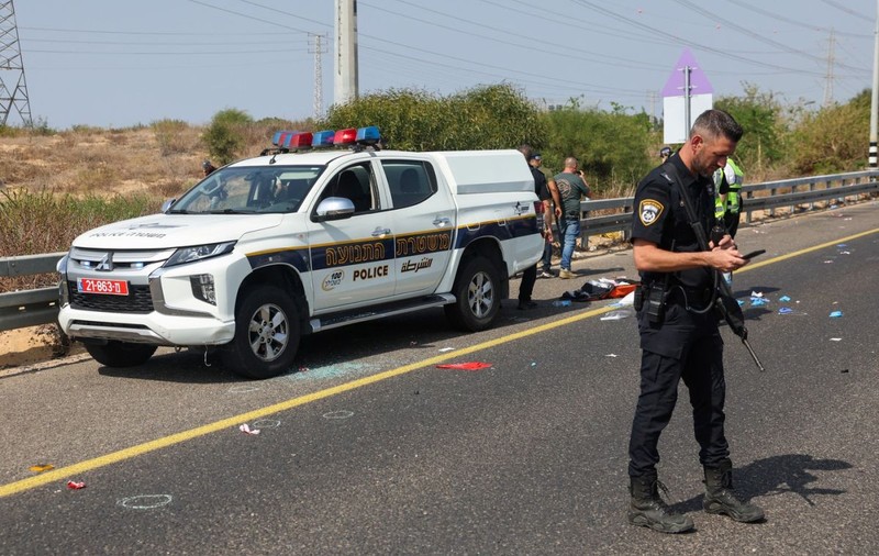 Atac armat pe o autostradă din Israel. Un bărbat a deschis focul, împușcând cinci persoane. Atacatorul, neutralizat de un civil