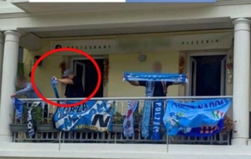 Un italian căutat de 11 ani de poliție pentru legături cu mafia, găsit după ce s-a bucurat că Napoli a câștigat titlul. Unde era