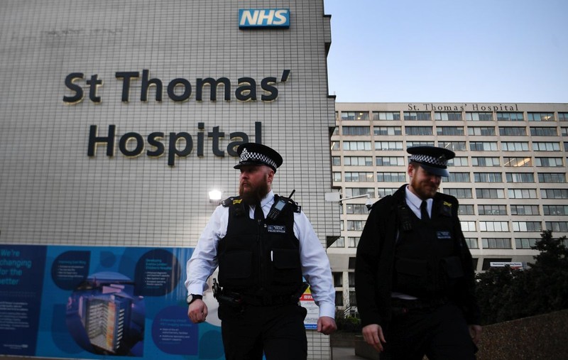 Premierul este internat la spitalul londonez St. Thomas FOTO: EPA