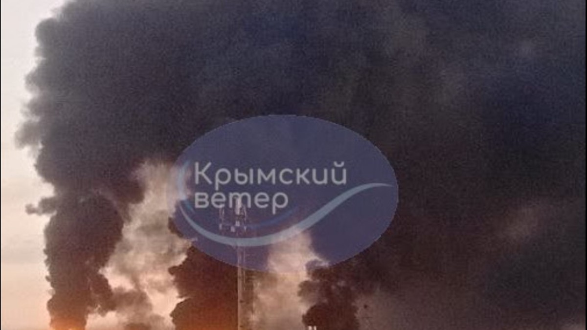 Incendiu la terminalul petrolier Feodosia Captură X