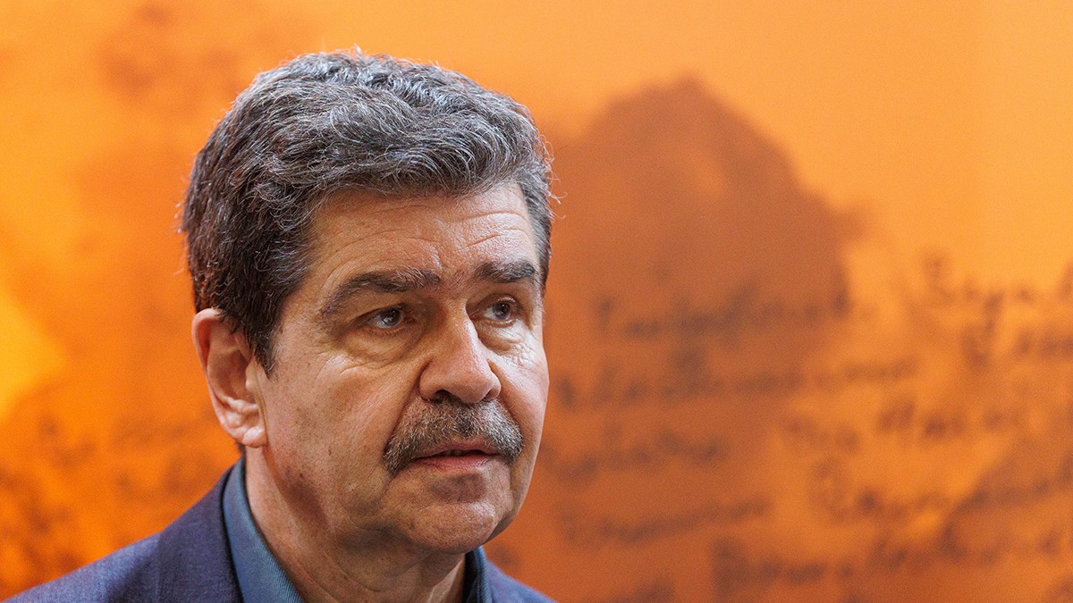 Radu Paraschivescu la Salonul International de Carte Bookfest 2025, editia a XVIII-a, Romexpo, Bucuresti, 30 mai 2025. Inquam Photos / Bogdan Buda