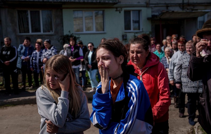 Dovada că cei 35 de oameni uciși de ruși la Sumî erau doar civili: soldații pe care se laudă că i-au omorât erau toți în subsol, niciunul n-a fost rănit