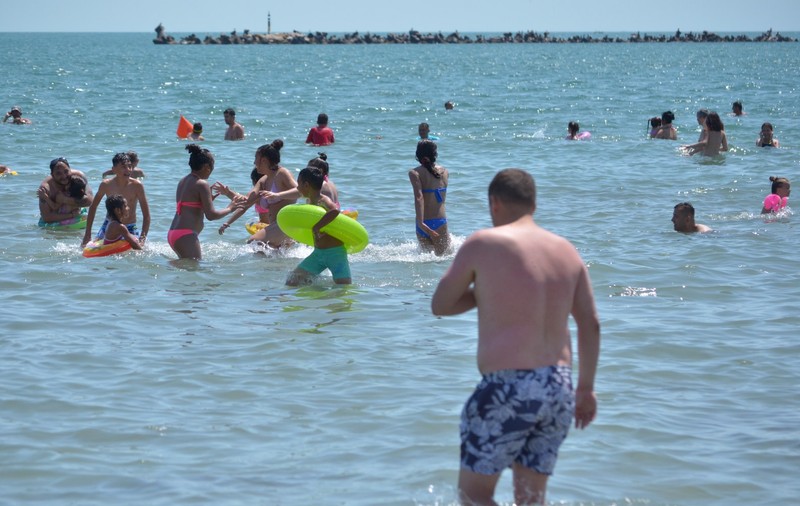 Prognoza meteo pentru Litoral. Se va putea face plajă abia de miercuri
