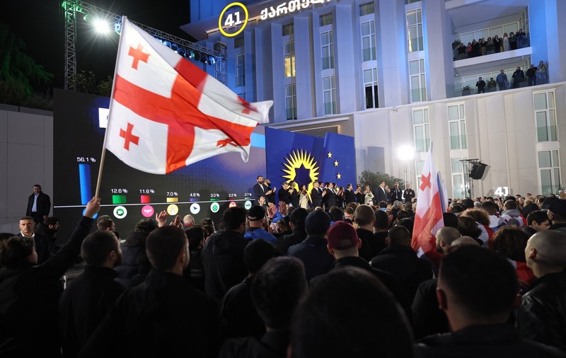 Georgia se confruntă cu un viitor incert: toate taberele revendică victoria în alegeri după exit-polluri