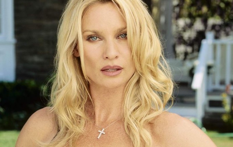 Nicollette Sheridan, agresată de producătorul serialului "Neveste disperate"