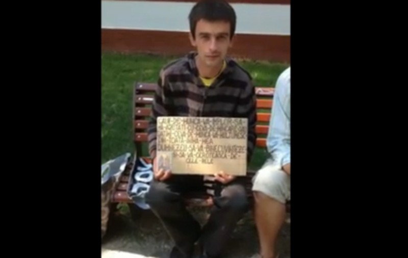 INCREDIBIL! Un român cerşeşte UN LOC DE MUNCĂ | VIDEO