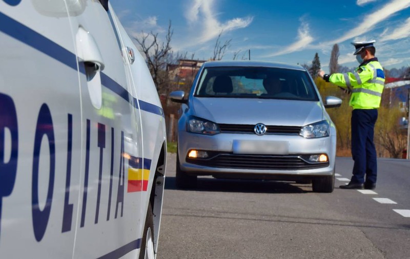 Șoferii rămân fără permis pentru amenzile neplătite: o zi de suspendare pentru fiecare 50 de lei. Guvernul a stabilit regulile și data