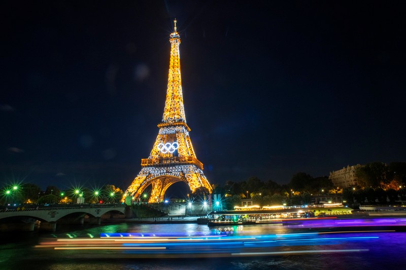 Eiffel Tower in the night with river Seine, Paris, Île-de-France, France,Image: 955727210, License: Rights-managed, Restrictions: , Model Release: no