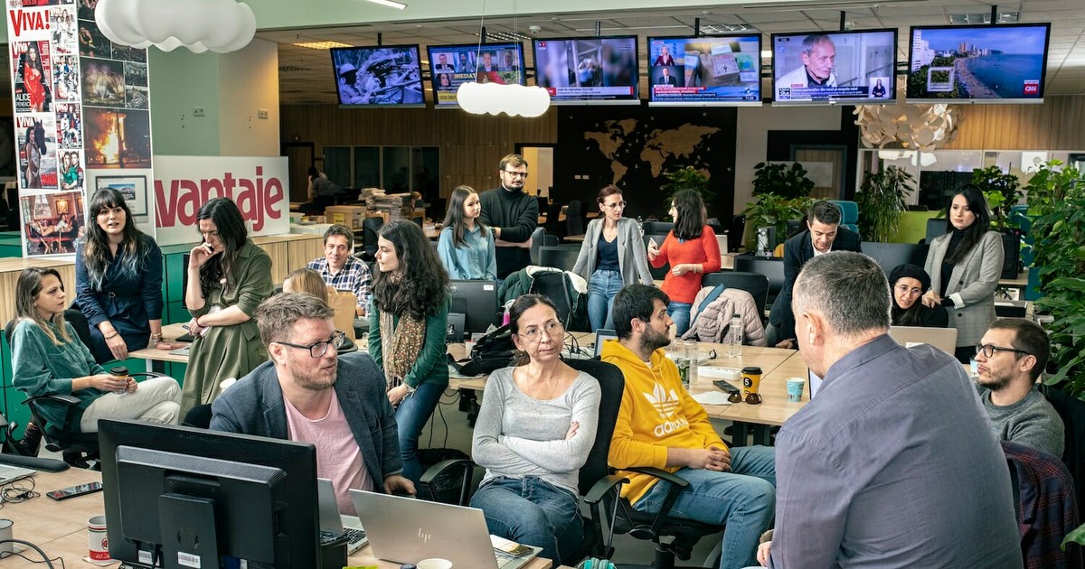 Redacția Libertatea. Foto: Decât o revistă