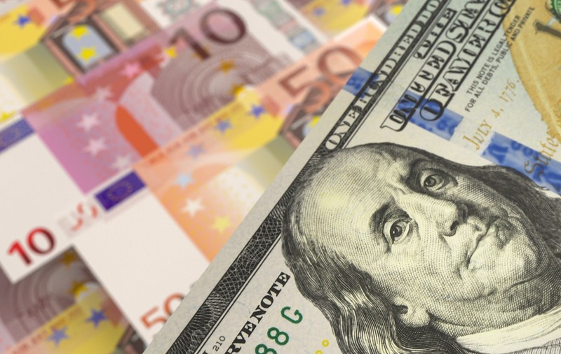 Dominația dolarului pe piețele internaționale se clatină. Alternative la sistemul dominat de SUA