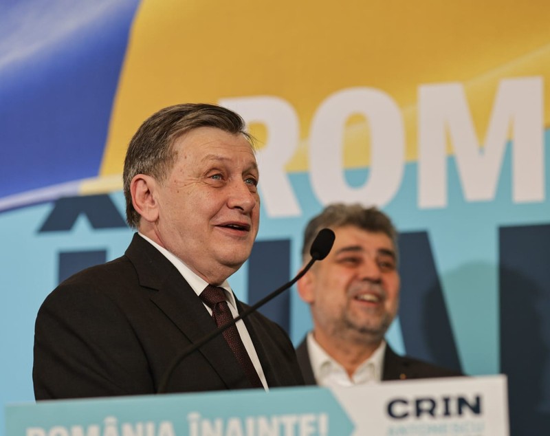 Sloganul lui Crin Antonescu pentru prezidenţiale: „România, înainte sau România, înapoi”