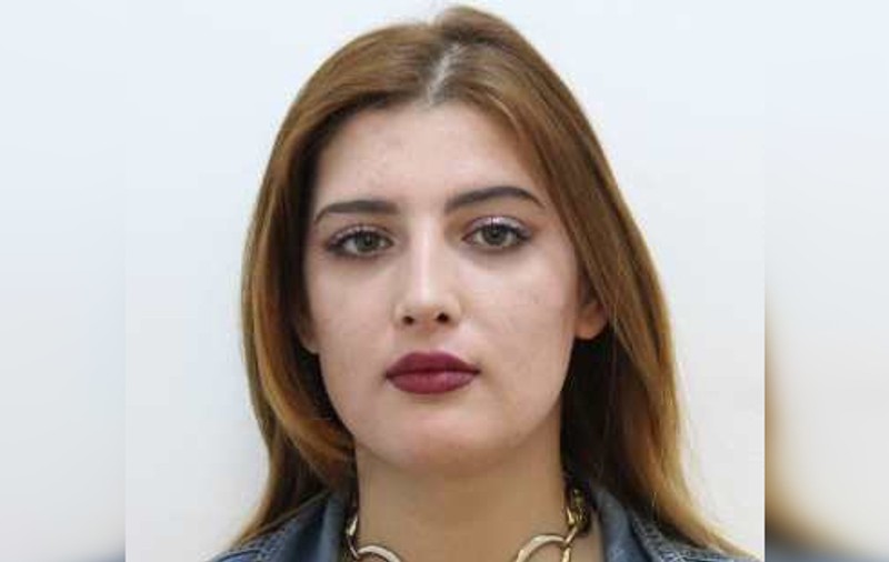 O tânără din Vrancea a dispărut fără urmă. Crina și-a anunțat părinții că e în Franța cu iubitul, însă nu figurează că ar fi ieșit din țară