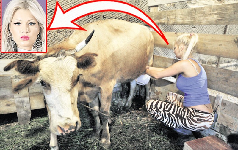 Simona Sensual a clacat la muls vaca