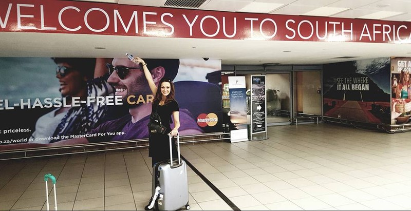 Anca Țurcașiu, cu bagajele în aeroport