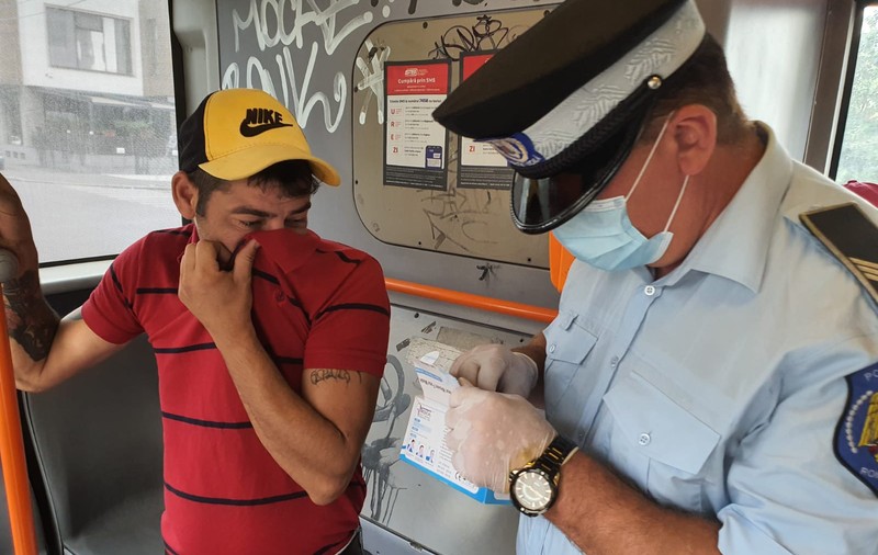 Controale masive în mijloacele de transport în comun din București. Ce au pățit cei care nu au purtat mască