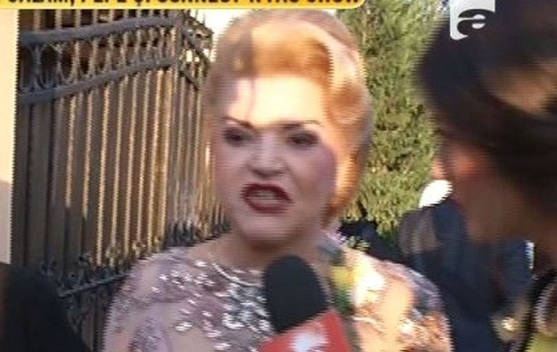 MARIA CÂRNECI şi-a ÎNSURAT BĂIATUL! IMAGINI de SENZAŢIE cu MIRII! | FOTO
