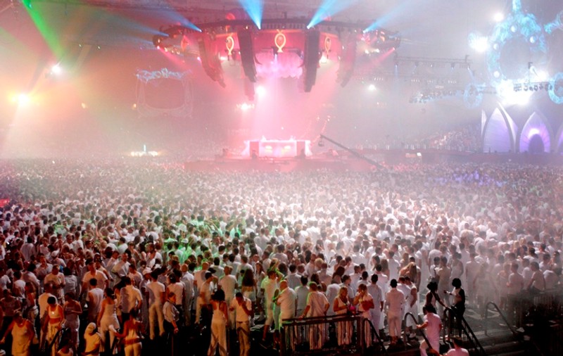 Sensation, show-ul dance prezent în 20 de ţări, vine în România | VIDEO