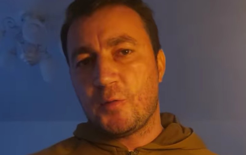 Marian Godină a pierdut 3.000 de urmăritori pe Facebook, după ce l-a ironizat pe Călin Georgescu: „Nu voi mai consuma apă cu nanocipuri, doar apă pură, românească” | VIDEO