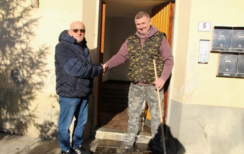 Un român este erou în Toscana după ce și-a riscat viața pentru a salva o bătrână de 85 de ani dintr-un incendiu