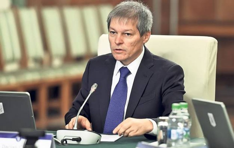 Cioloș, despre implicarea în politică: Doresc să fiu de folos României, nu exclud intrarea într-un partid