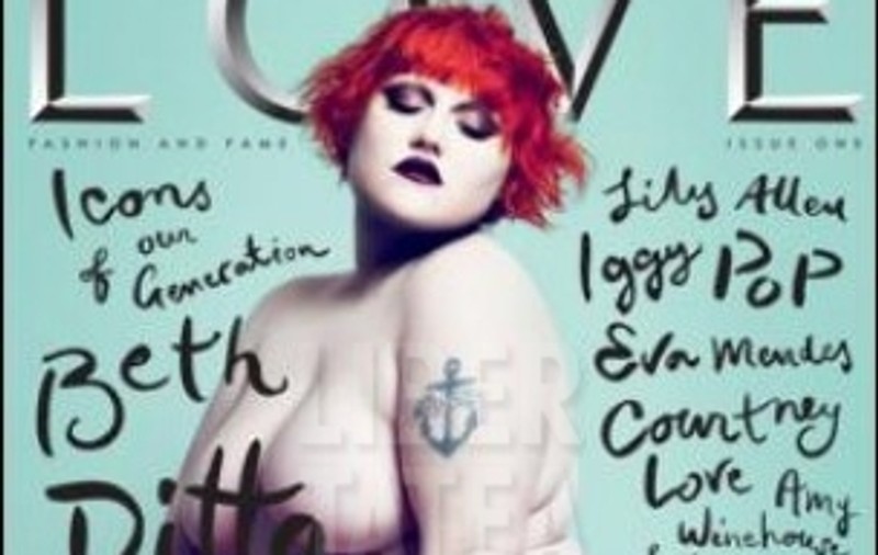 Lesbiana Beth Ditto: "În liceu mi-am făcut un iubit gay ca să salvez aparenţele"
