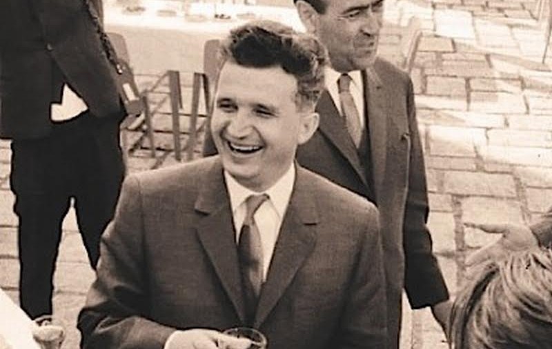 De ce nu îmbrăca Nicolae Ceaușescu hainele de două ori. Fidel Castro l-a băgat în sperieți