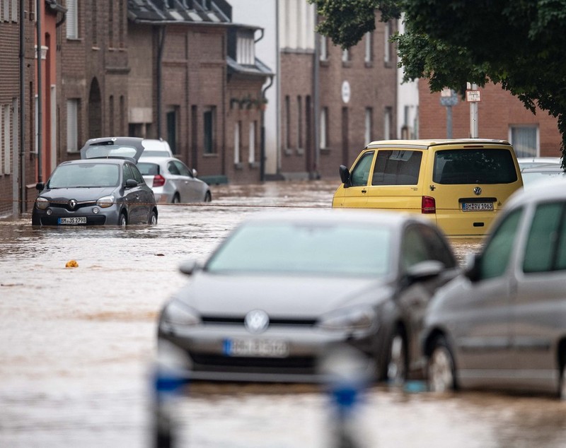 Bilanțul inundațiilor catastrofale din Germania: Cel puțin 106 morți și sute de oameni dați dispăruți