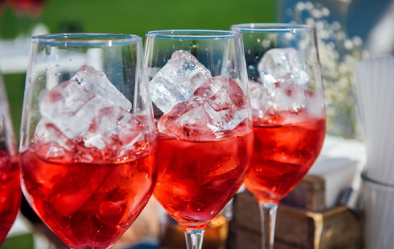 Se pune gheață în vin? Reguli și recomandări