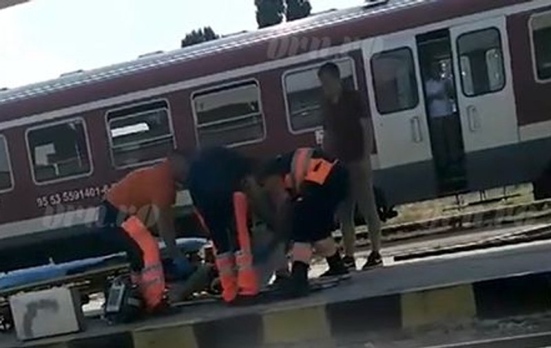 Un panou și o schelă au rănit doi oameni în Gara Bârlad. Muncitorii CFR începuseră lucrările acolo