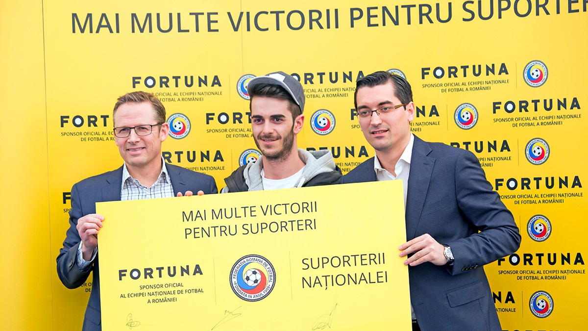 Președintele FRF, Răzvan Burleanu, dreapta, speră ca noul parteneriat să fie precum Zeița Fortuna pentru tricolori