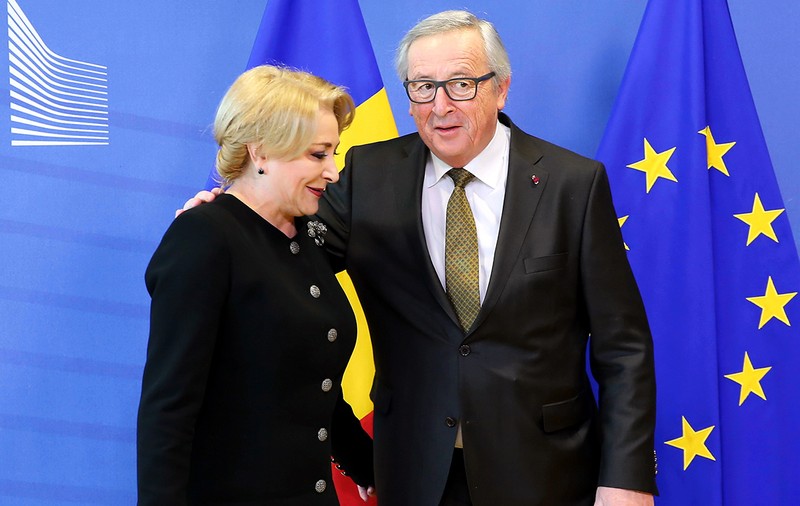 Viorica Dăncilă, interviu pentru Bloomberg: "Pericolul declanşării  Articolului 7, în cazul României, a trecut. Nu dorim să oferim  motive pentru posibile sancţiuni"