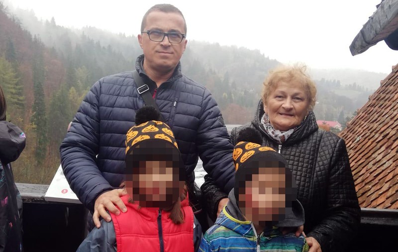 Cronica unei morți anunțate: ultimele 16 ore din viața femeii ținute pe un scaun, la spital: ”Transpira, avea ochii cianozați, dar asistenta a întrebat-o dacă e balonată”