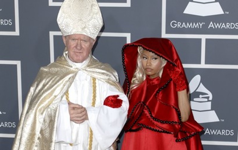 Au vrut să șocheze pe covorul roșu și au reușit! Uite cele mai stranii apariții de la Premiile Grammy! FOTO