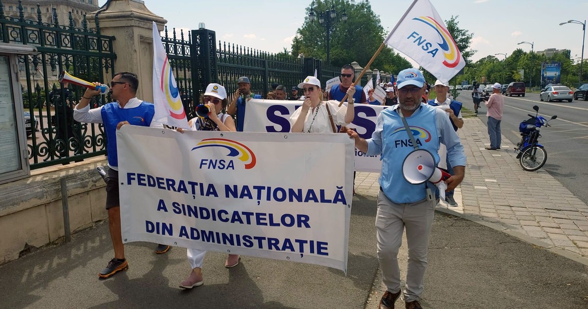 Protest Federația Națională a Sindicatelor din Administrație. Foto Facebook