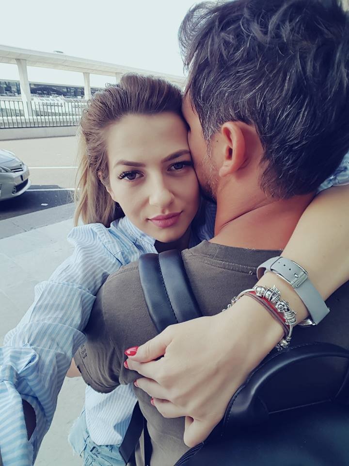 Ludia Buble s-a pozat cu iubitul. Un detaliu important nu le-a scăpat fanilor