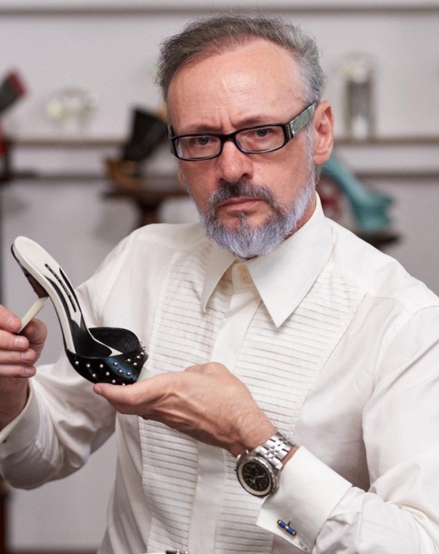Ce pantofi va purta partenera lui Mihai Albu la nunta cu designerul. „Ca orice femeie, îi place să se răsfețe”