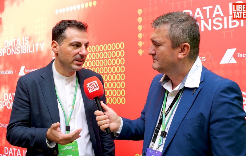 Vlad Ciurcă, co-fondator Techsylvania, interviu la Data Talks 2025: „Este foarte util să înțelegem cum putem folosi datele și ce aplicabilitate au în lumea de zi cu zi”